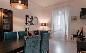 Gallery Art Apartment In San Frediano